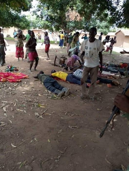 Nigéria : Au moins 37 personnes tuées par des hommes armés Nigéria : Au moins 37 personnes tuées par des hommes armés