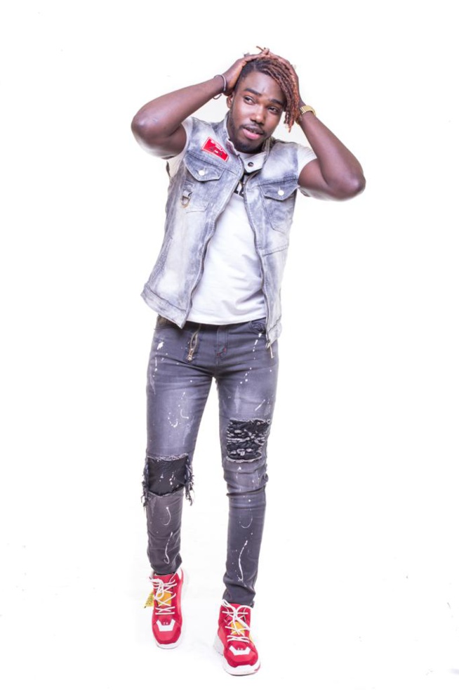 Pama Dieng le numero 10 de la famille feu Ndiouga Dieng dévoile un autre talent. REGARDEZ
