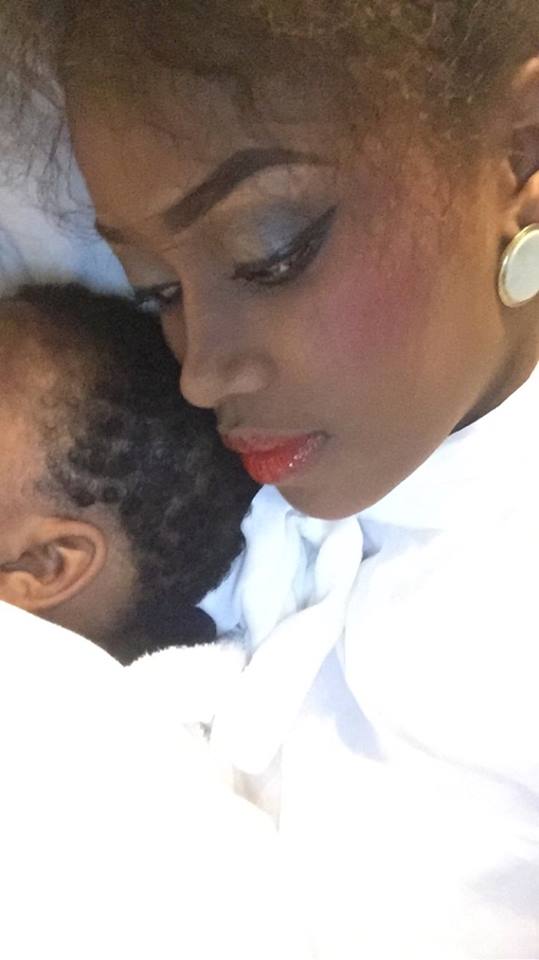 Katy Chimère Diaw de la série « Un café Avec »  avec son bébé Mohamed Fadel !