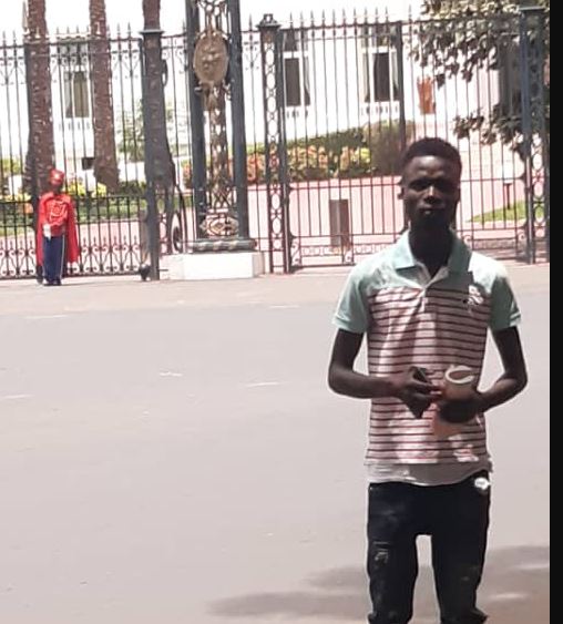 De Tambacounda à Dakar à pied: Aboubacar Kouyaté finalement reçu par Macky Sall De Tambacounda à Dakar à pied: Aboubacar Kouyaté finalement reçu par Macky Sall