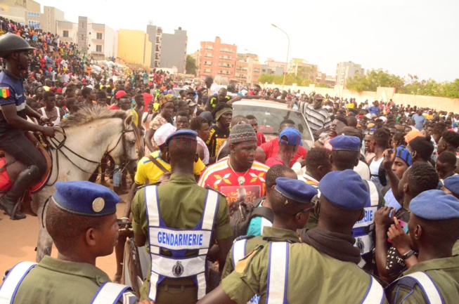 LSS: Entré de Modou Lo au stade. LSS: Entré de Modou Lo au stade.