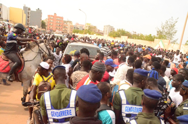 LSS: Entré de Modou Lo au stade. LSS: Entré de Modou Lo au stade.