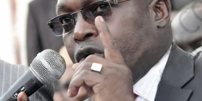 Pollution visuelle à Dakar et panneaux d’affichage anarchiquement installés: le Ministre Oumar Guèye promet des mesures Pollution visuelle à Dakar et panneaux d’affichage anarchiquement installés: le Ministre Oumar Guèye promet des mesures