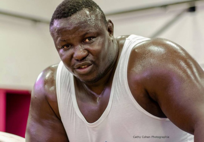 Bombardier: " Modou Lô dou sama roi " Bombardier: " Modou Lô dou sama roi "