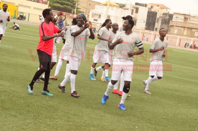 DA BRAINS PROD vous présente le match Mbalakh Man vs Rappeur: Revivez l'intégralité du match à Pikine. DA BRAINS PROD vous présente le match Mbalakh Man vs Rappeur: Revivez l'intégralité du match à Pikine.