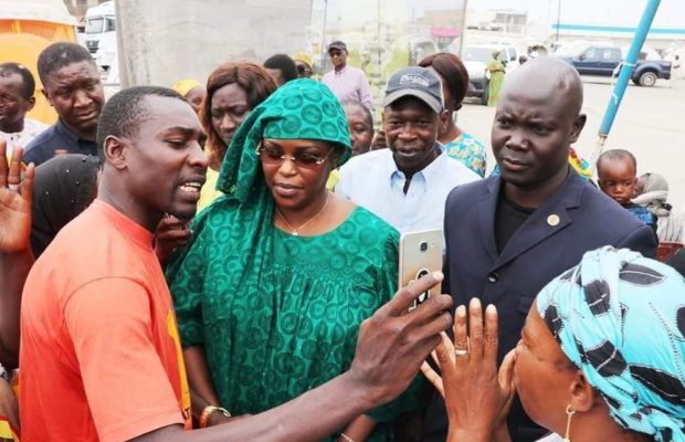 Centre-ville de Dakar: Mariéme Faye Sall exfiltrée par la police Centre-ville de Dakar: Mariéme Faye Sall exfiltrée par la police