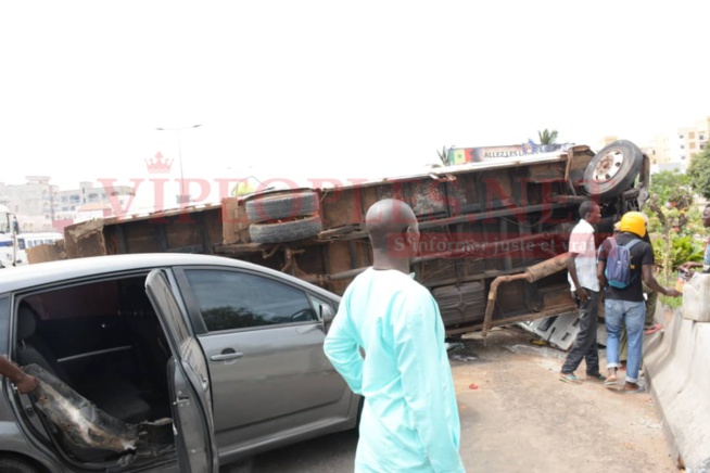 URGENT:GRAVE ACCIDENT À HAUTEUR DE L ECHANGEUR DE EMG URGENT:GRAVE ACCIDENT À HAUTEUR DE L ECHANGEUR DE EMG
