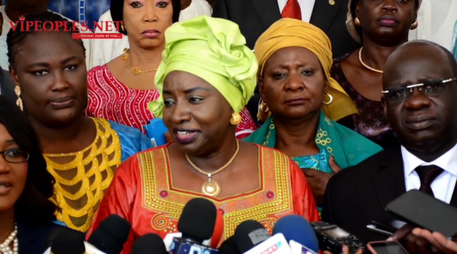 VIDÉO: Clôturer de sa première session extraordinaire 2019,Aminata Touré satisfait. VIDÉO: Clôturer de sa première session extraordinaire 2019,Aminata Touré satisfait.