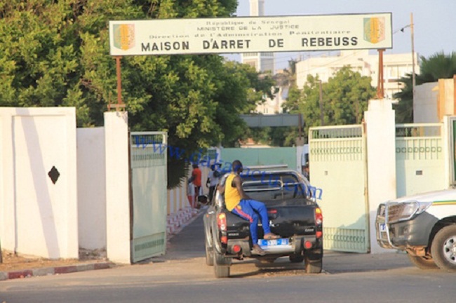 Lettre de Guy Marius Sagna : le Directeur de la prison de Reubeus dément Lettre de Guy Marius Sagna : le Directeur de la prison de Reubeus dément