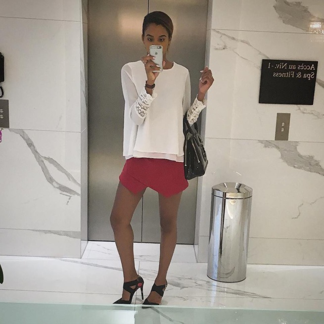 La présentatrice de la Tfm, Léa Soukeyna Ndiaye, très fashion La présentatrice de la Tfm, Léa Soukeyna Ndiaye, très fashion