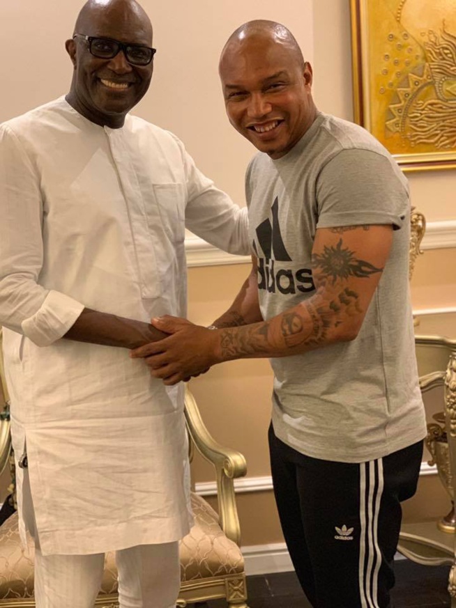 Quand Aliou Cissé et El Hadj Diouf se retrouvent chez le Milliardaire Babacar Ngom Quand Aliou Cissé et El Hadj Diouf se retrouvent chez le Milliardaire Babacar Ngom