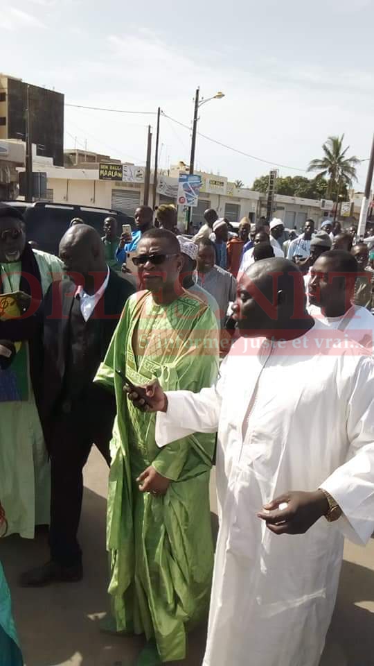 Prière Eid el Fitre Massalikoul Djinane, le ministre conseiller Youssou Ndour et le ministre du sport Matar Ba Prière Eid el Fitre Massalikoul Djinane, le ministre conseiller Youssou Ndour et le ministre du sport Matar Ba