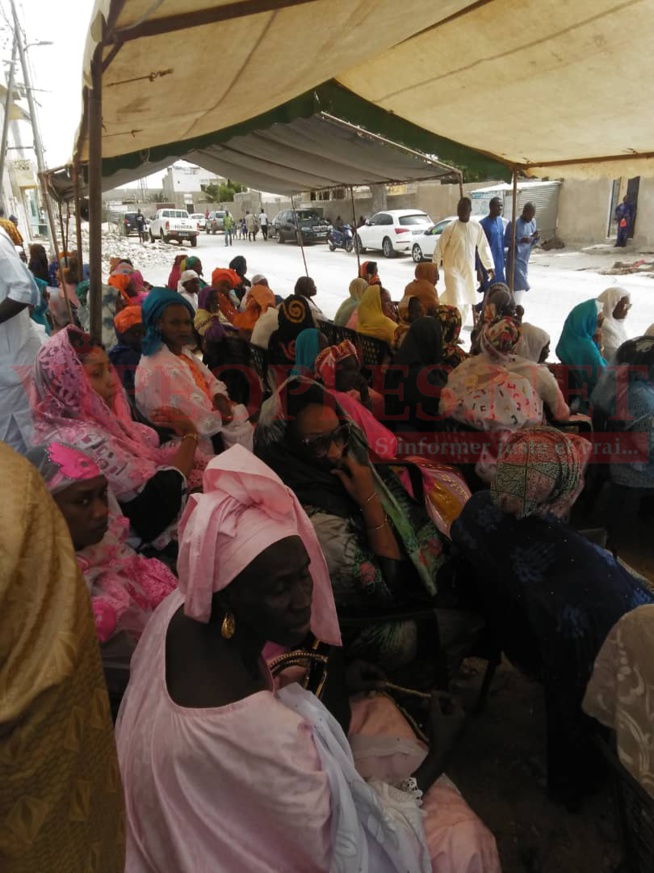 Waly Seck à St Louis pour accompagner le chanteur Zoula dans son dernier demeure Waly Seck à St Louis pour accompagner le chanteur Zoula dans son dernier demeure