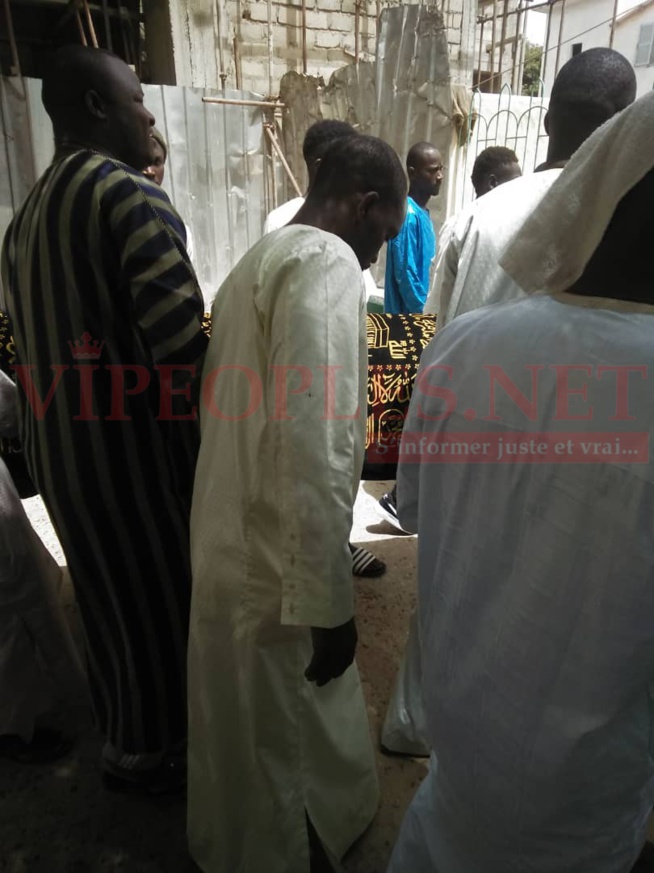 Waly Seck à St Louis pour accompagner le chanteur Zoula dans son dernier demeure