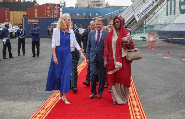 Mercy Ships: Le discours de la marraine Marieme Faye Sall Mercy Ships: Le discours de la marraine Marieme Faye Sall