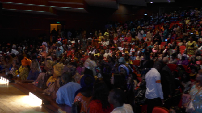 GUICHET FERMÉ: Les premières images du grand spectacle de la lionne, Titi au grand theatre. GUICHET FERMÉ: Les premières images du grand spectacle de la lionne, Titi au grand theatre.