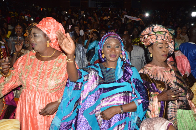 GUICHET FERMÉ: Les premières images du grand spectacle de la lionne, Titi au grand theatre.