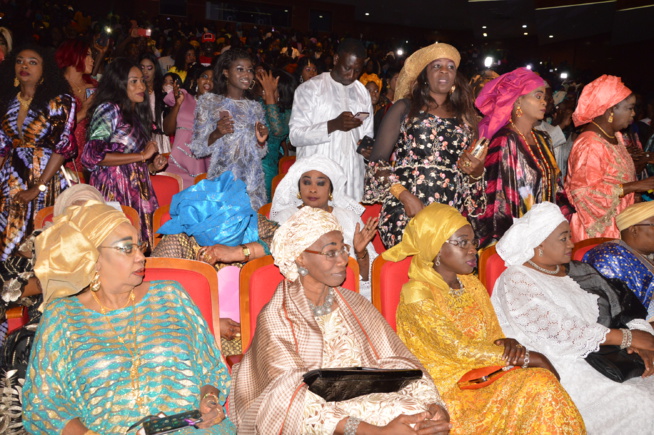 GUICHET FERMÉ: Les premières images du grand spectacle de la lionne, Titi au grand theatre. GUICHET FERMÉ: Les premières images du grand spectacle de la lionne, Titi au grand theatre.