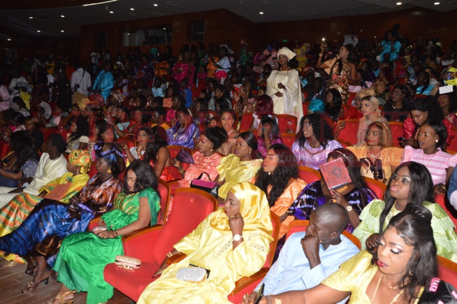 153 IMAGES: Quand c'est Titi affronte le grand theatre,la réussite sonne sans bruit ni buzz. 153 IMAGES: Quand c'est Titi affronte le grand theatre,la réussite sonne sans bruit ni buzz.