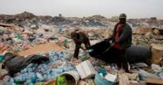 Traitement de déchets: l’Etat annonce un financement de 100 milliards Traitement de déchets: l’Etat annonce un financement de 100 milliards