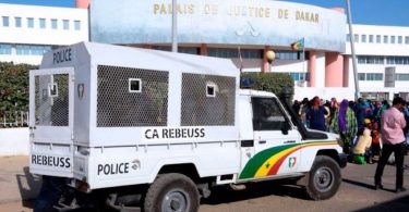 Abdoulaye Wade en prison après avoir insulté le maire Samba Bathily Diallo Abdoulaye Wade en prison après avoir insulté le maire Samba Bathily Diallo