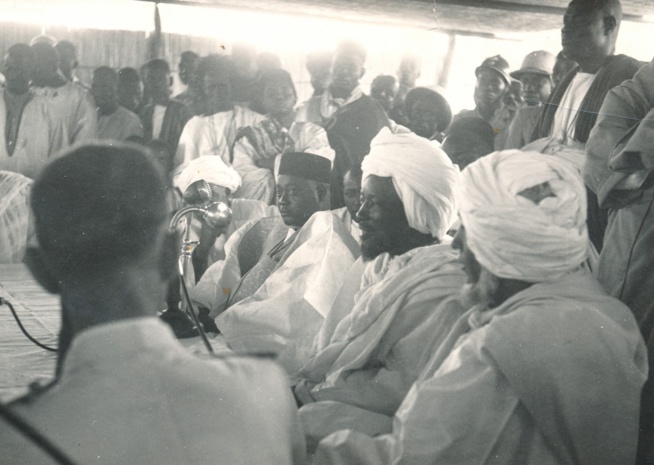 Gaindé Fatma : Serigne Cheikh Ahmadou Mbacké et Ahmadou Makhourédia Diop, le frère cadet de Lat Dior Gaindé Fatma : Serigne Cheikh Ahmadou Mbacké et Ahmadou Makhourédia Diop, le frère cadet de Lat Dior