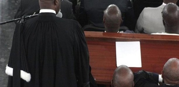 UN FAUX AVOCAT DÉMASQUÉ UN FAUX AVOCAT DÉMASQUÉ