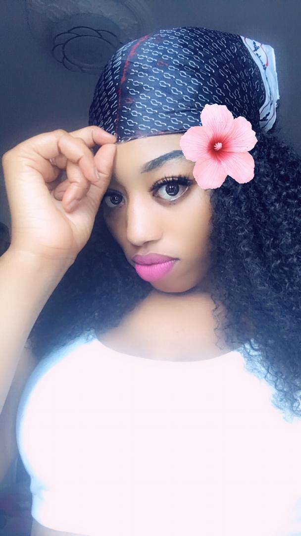 La vidéo girl Assét Baldé réapparaît encore sur le petit écran. La vidéo girl Assét Baldé réapparaît encore sur le petit écran.