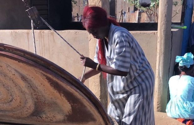 BÉBE SY de « Wiri Wiri… » affiche sa joie au village Fouta BÉBE SY de « Wiri Wiri… » affiche sa joie au village Fouta