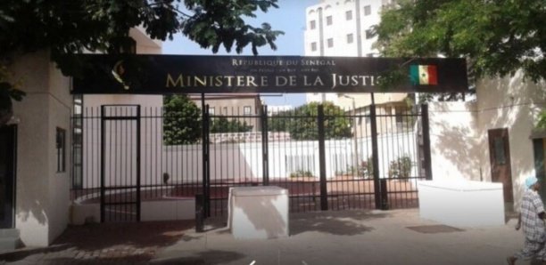 Trafic de nationalité au ministère de la justice: Un ancien policier en service au bureau du procureur arrêté Trafic de nationalité au ministère de la justice: Un ancien policier en service au bureau du procureur arrêté