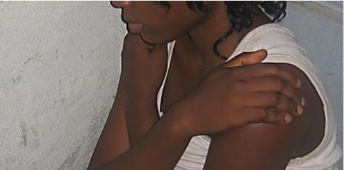 Yeumbeul: Un prédateur s*xuel séquestre et vi*le une gamine qui.... Yeumbeul: Un prédateur s*xuel séquestre et vi*le une gamine qui....