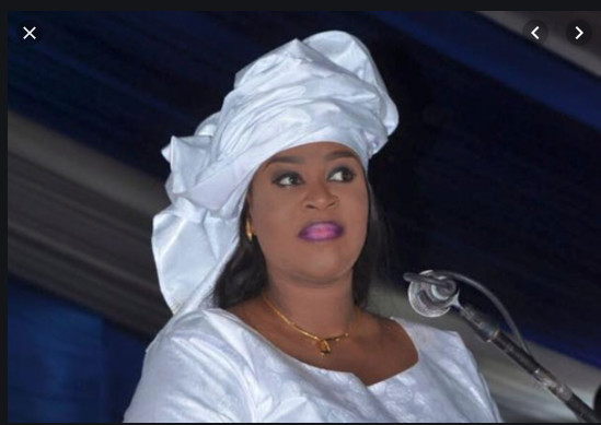 Un an de plus ça se fête: Nene Fatoumata Tall, ministre de la jeunesse souffle une bougie de plus. Un an de plus ça se fête: Nene Fatoumata Tall, ministre de la jeunesse souffle une bougie de plus.