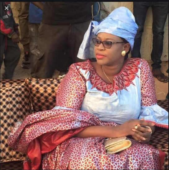 Un an de plus ça se fête: Nene Fatoumata Tall, ministre de la jeunesse souffle une bougie de plus. Un an de plus ça se fête: Nene Fatoumata Tall, ministre de la jeunesse souffle une bougie de plus.