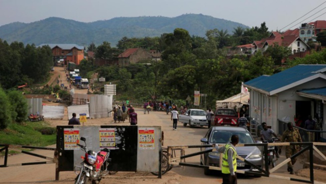 Ouganda: Une fillette congolaise contrôlée positive au virus Ebola Ouganda: Une fillette congolaise contrôlée positive au virus Ebola