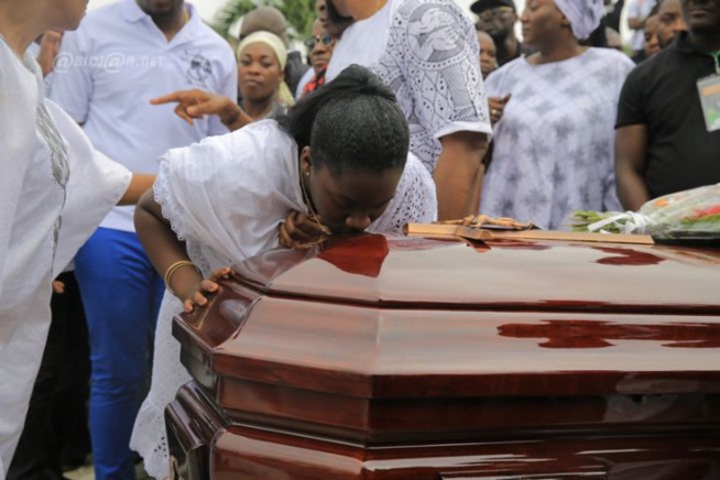 la tombe de Dj Arafat profanée par des individus après l’inhumation la tombe de Dj Arafat profanée par des individus après l’inhumation