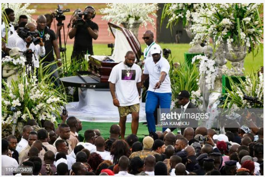 DJ Arafat : 10 photos inédites de sa famille que vous n’avez pas vues DJ Arafat : 10 photos inédites de sa famille que vous n’avez pas vues