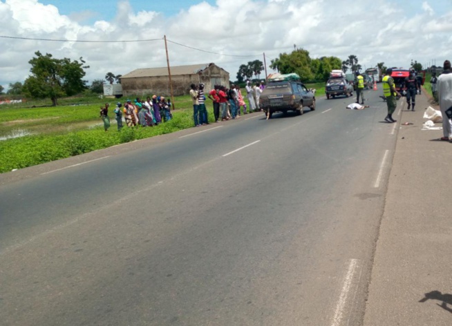 VIDEO + PHOTOS - Urgent: Un véhicule 4x4 écrase un conducteur de moto Jakarta à Koutal VIDEO + PHOTOS - Urgent: Un véhicule 4x4 écrase un conducteur de moto Jakarta à Koutal