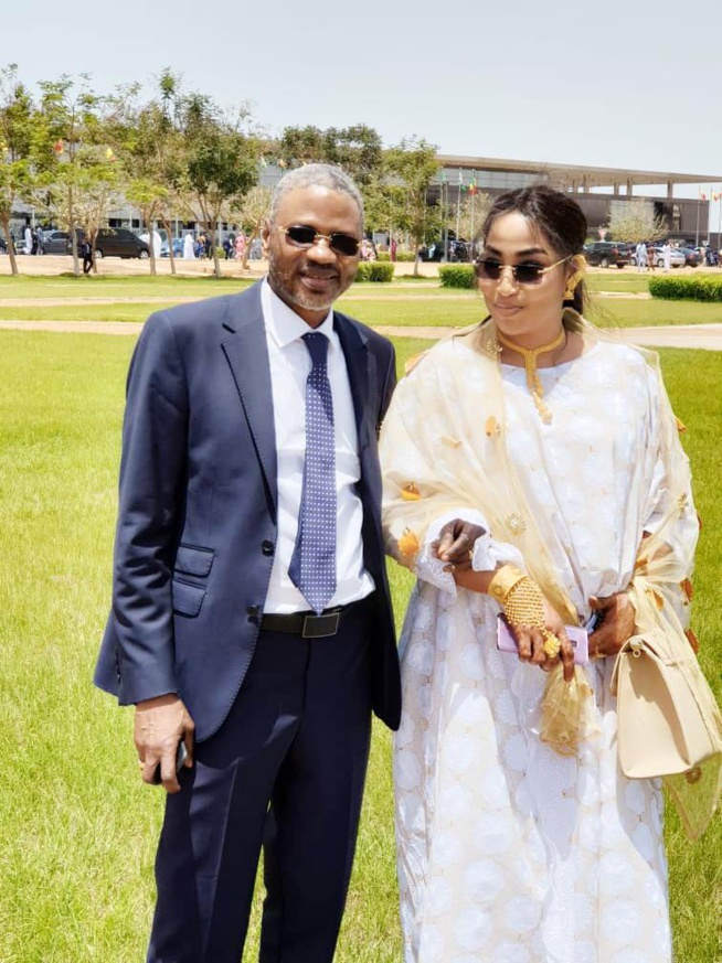 Askia TOURE et sa femme étale de l'or Askia TOURE et sa femme étale de l'or