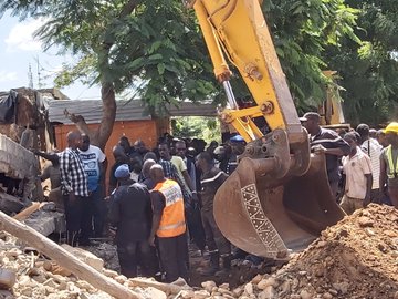 VIDEO - Mali: 15 morts dans l'effondrement d'un immeuble en construction à Bamako VIDEO - Mali: 15 morts dans l'effondrement d'un immeuble en construction à Bamako