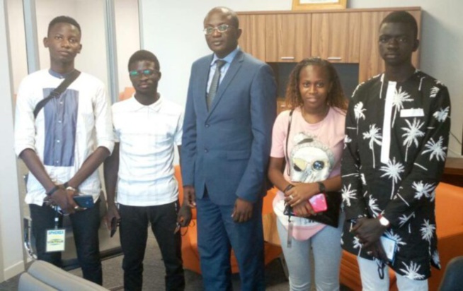 Série STEG: Macky Sall signe le décret et sauve les nouveaux bacheliers Série STEG: Macky Sall signe le décret et sauve les nouveaux bacheliers