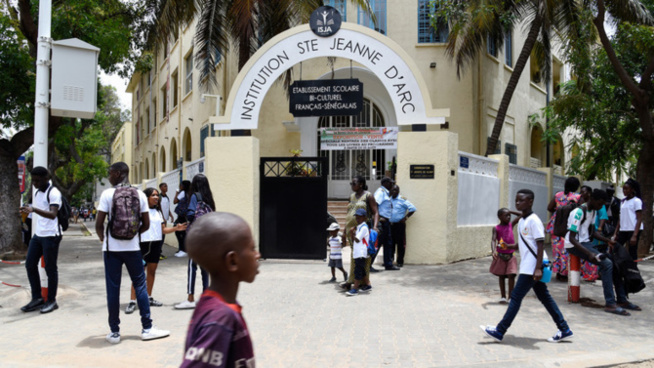 Interdiction du voile à Jeanne d’Arc: Le ministère de l’Education nationale a entamé une médiation Interdiction du voile à Jeanne d’Arc: Le ministère de l’Education nationale a entamé une médiation