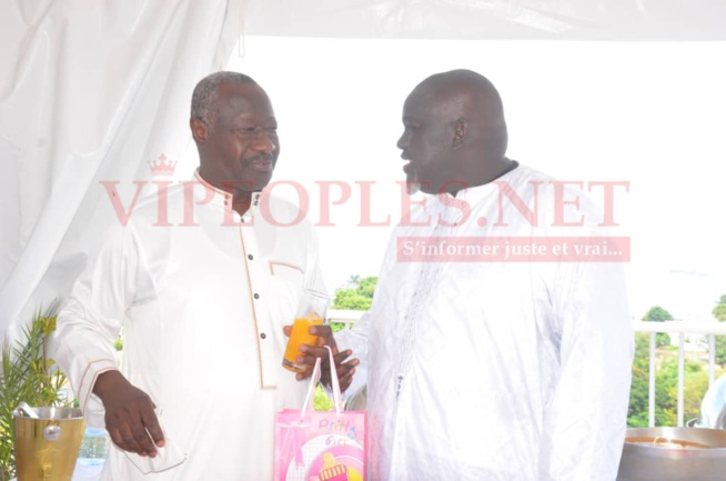 Les images du baptéme de la fille du producteur Mbacké Dioum. Les images du baptéme de la fille du producteur Mbacké Dioum.