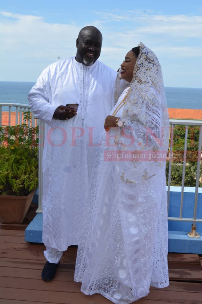 BAPTÉME: Le producteur Mbacké Dioum heureux avec son épouse. BAPTÉME: Le producteur Mbacké Dioum heureux avec son épouse.