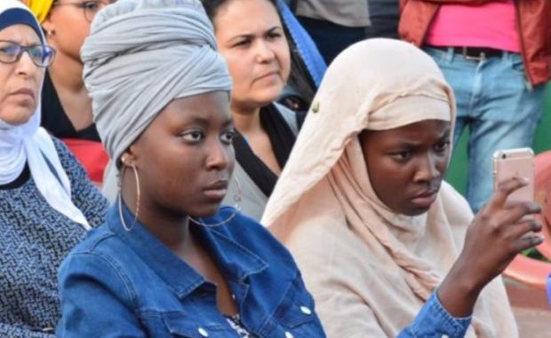 Institut Sainte Jeanne d’Arc: LA PRÉSIDENTE DE L’ASSOCIATION DES PARENTS D’ÉLÈVES CRÂCHE SES VÉRITÉS ET PRÉSENTE SA DÉMISSION