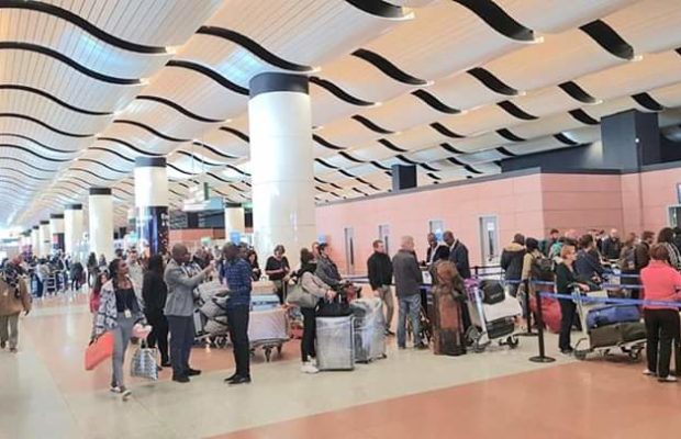 Deux vols annulés en 24h, passagers en colère… : Ça ne va pas à Air Sénégal Deux vols annulés en 24h, passagers en colère… : Ça ne va pas à Air Sénégal