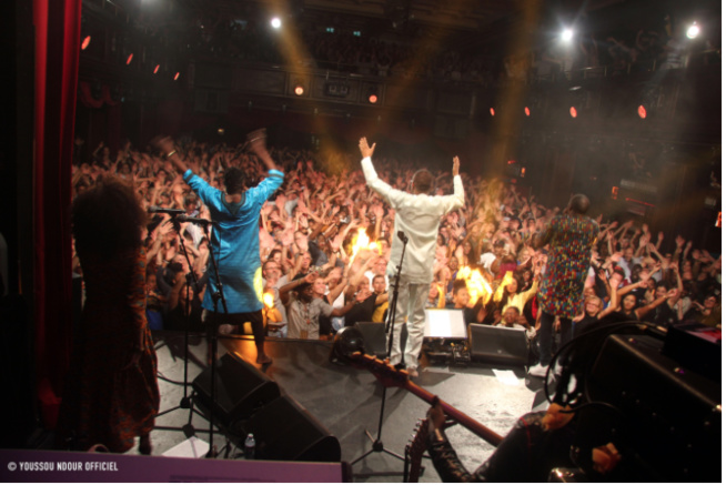 Salle comble à Zurich, Youssou Ndour met le feu encore .