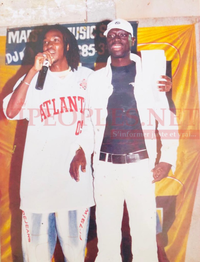 Regardez les images de Cheikh Sarr à ses débuts sur la bande FM en compagnie de Ndongo Lo, Fallou Dieng, Arame Thioye etc...