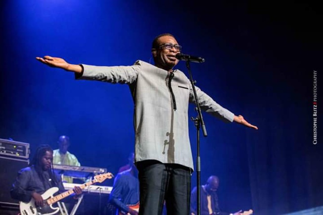 Les images inédits du concert de Youssou Ndour au FOREST NATIONAL DE BRUXELLES: SENEGAL REK LE SLOGAN.