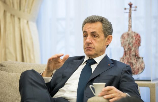 Quand Sarkozy tresse des lauriers à Macky