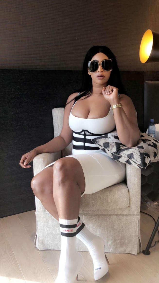 Diaba Sora, la Kim Kardashian du Mali expose ses belles rondeurs